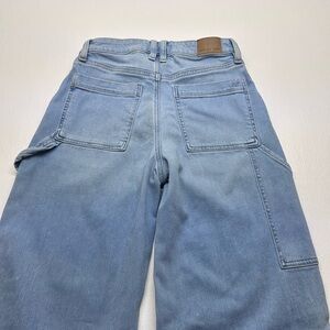 American Eagle Outfitters Light Blue Denim Jeans
